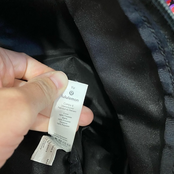 Lululemon All Hours Belt Bag *SeaWheeze
Race Pace Flare Multi / Black - Picture 5 of 8